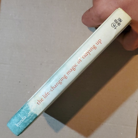 2/$8 The Life-changing Magic of Tidying Up Marie Kondo hardcover book 📚 - Picture 3 of 10